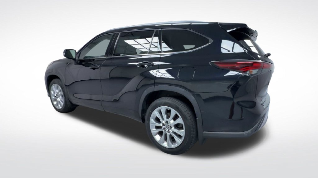 Used 2024 Toyota Highlander SUV