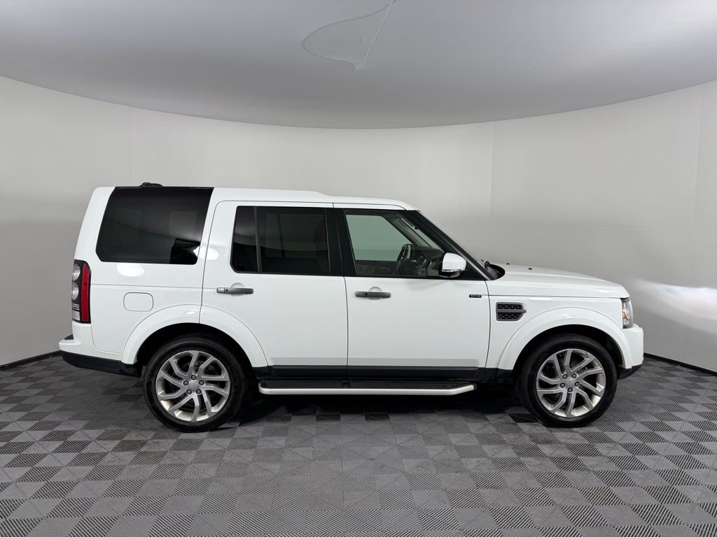Thumbnail: 2016 Land Rover LR4 - 4