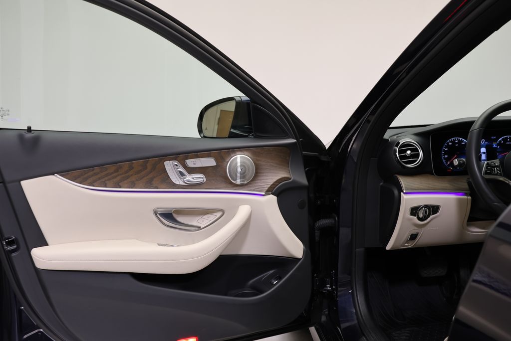 Thumbnail: 2023 Mercedes-Benz E-Class - 30