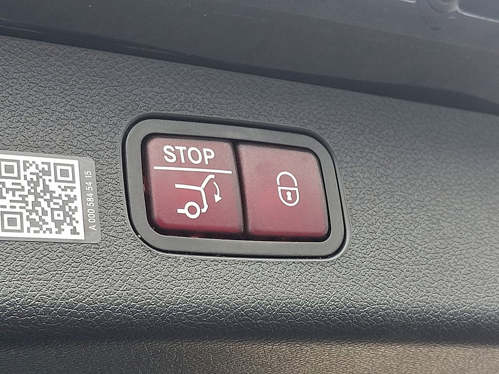 Thumbnail: 2025 Mercedes-Benz E-Class - 29