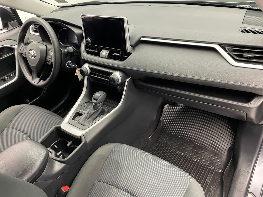 Thumbnail: 2023 Toyota RAV4 - 15