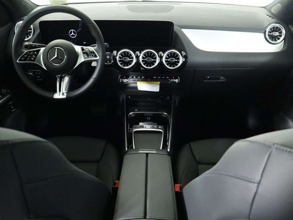 Thumbnail: 2025 Mercedes-Benz GLA - 13