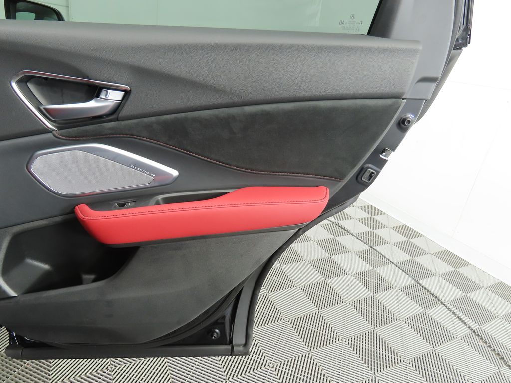 2025 Acura RDX Base 27