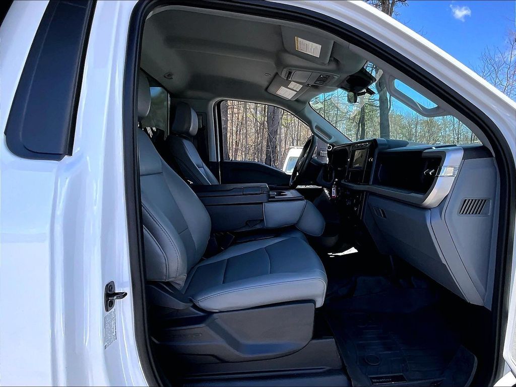 2024 Ford F-350SD — photo 16