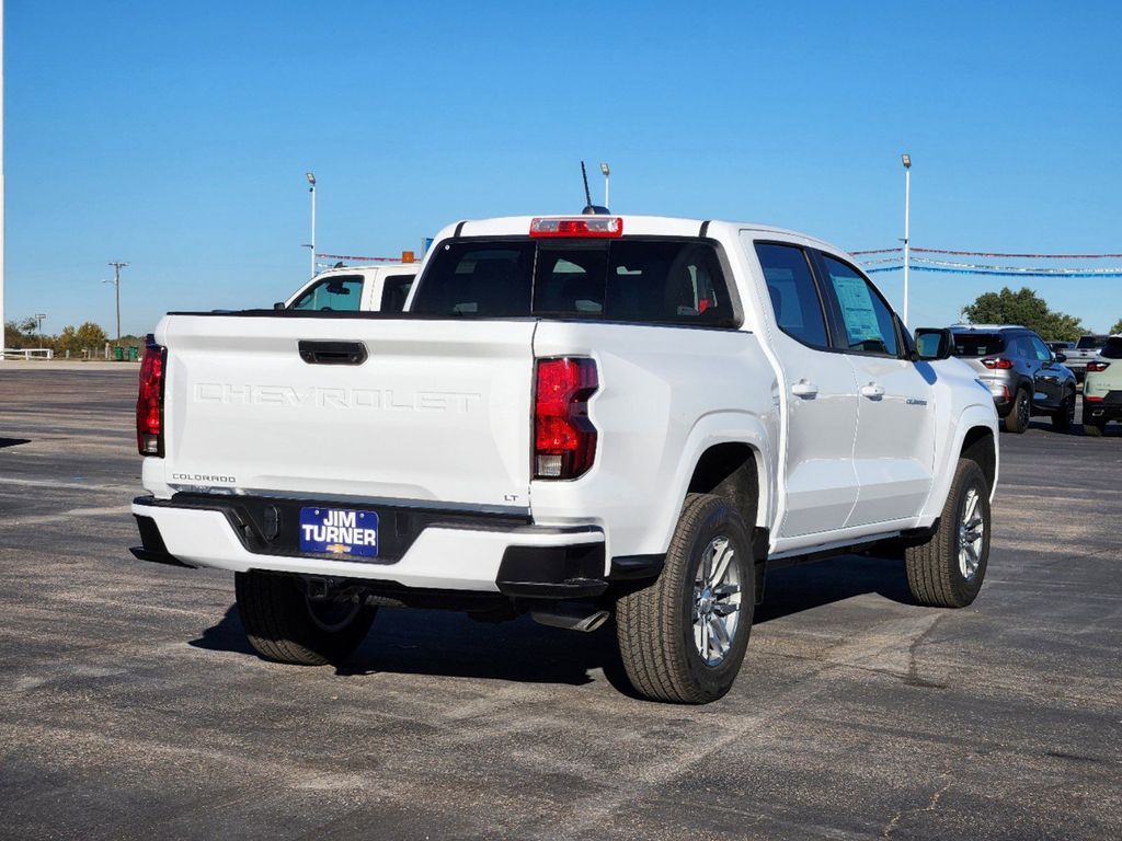 2024 Chevrolet Colorado LT 3