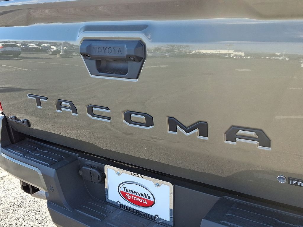 2024 Toyota Tacoma TRD Off-Road 5