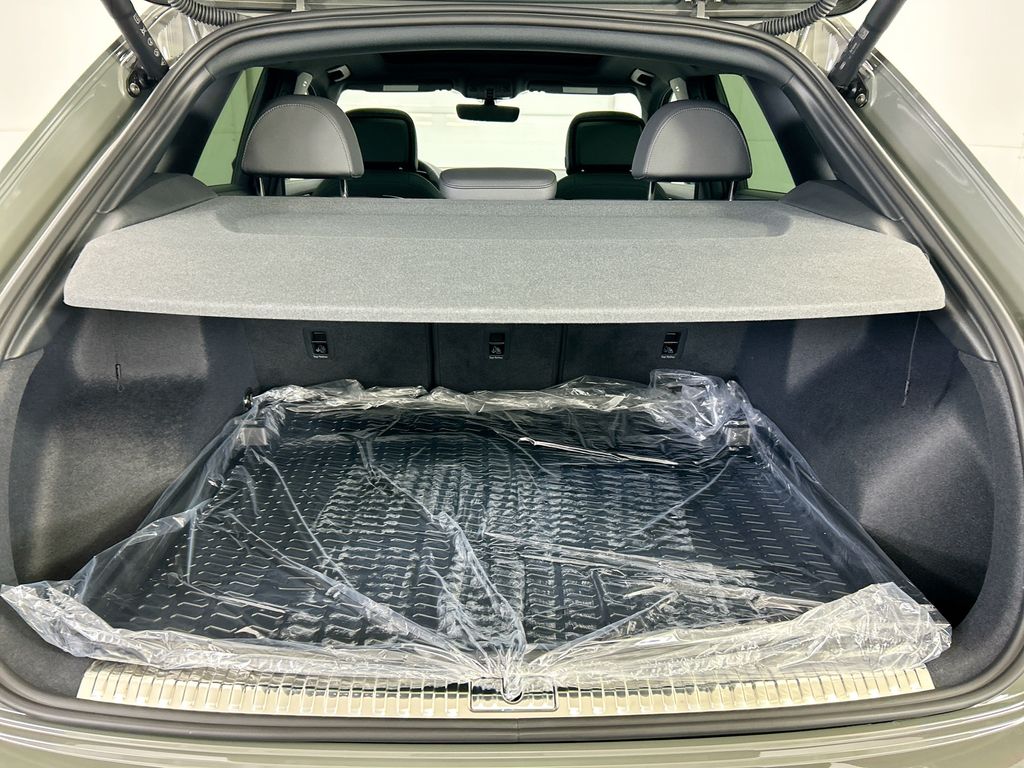 Thumbnail: 2025 Audi Q3 - 26