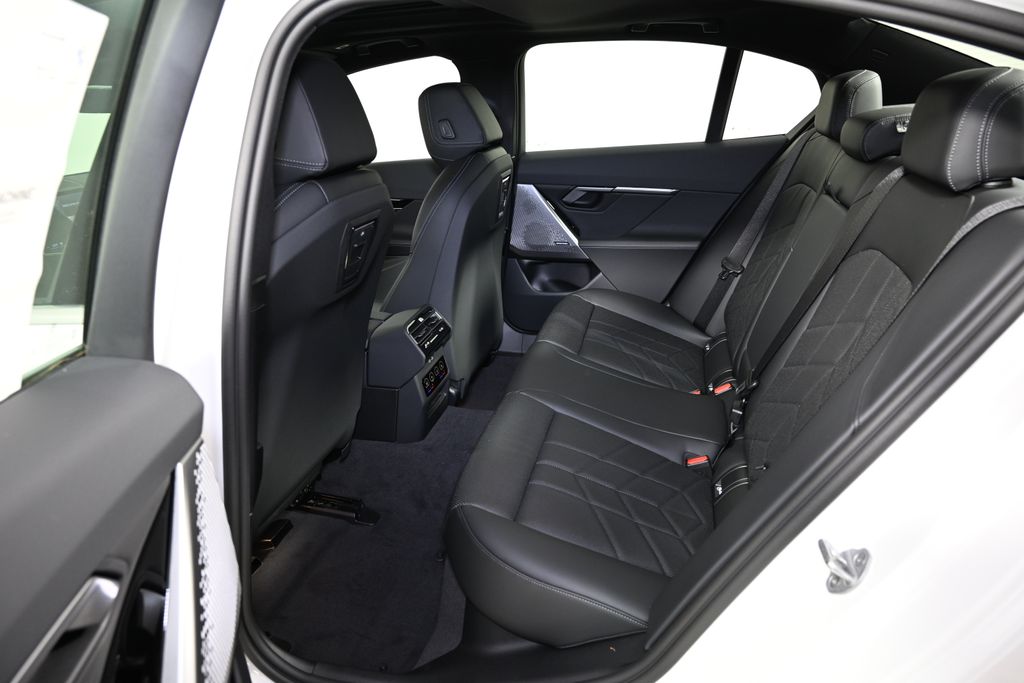 Thumbnail: 2026 BMW 5 Series - 24