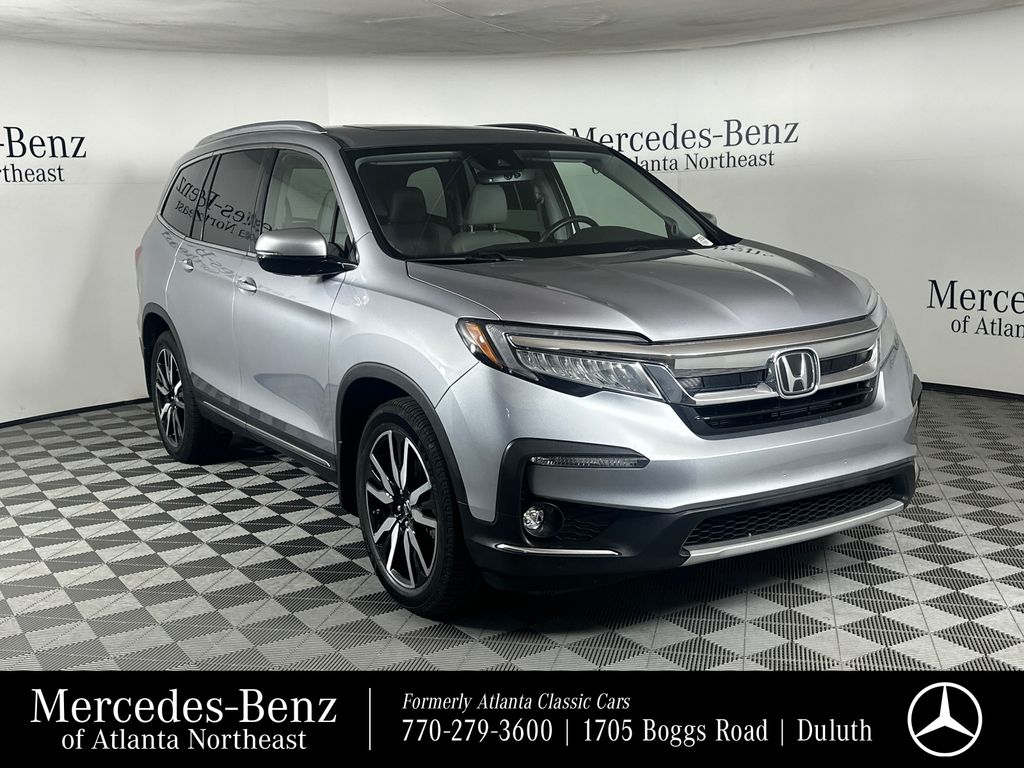 Lunar Silver Metallic 2022 Honda Pilot Touring AWD with Rear Captain's Chairs SUV / Crossover All-Wheel Drive 9-Speed Automatic