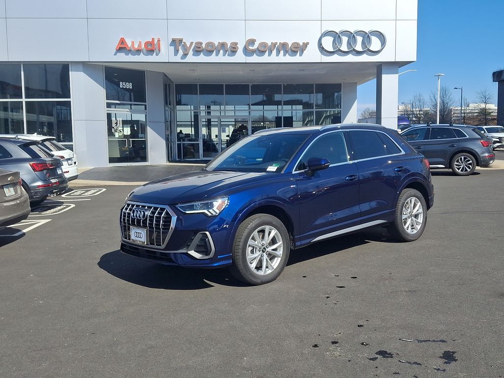 2025 Audi Q3  -
                Vienna, VA