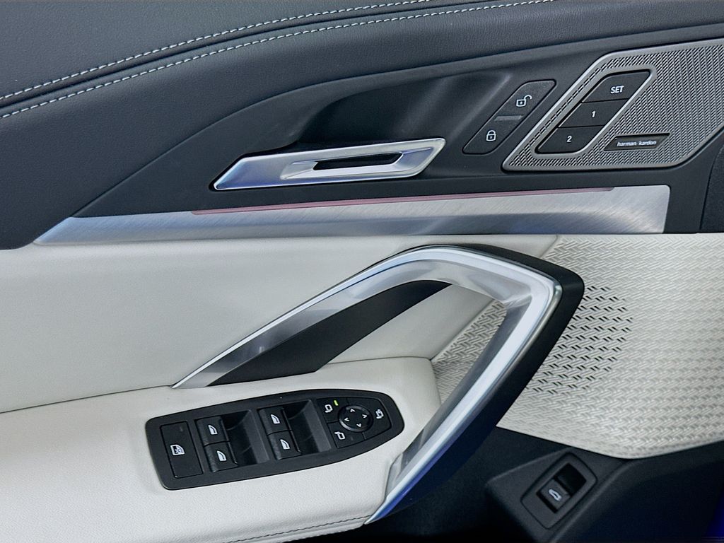 Thumbnail: 2026 BMW X1 - 20