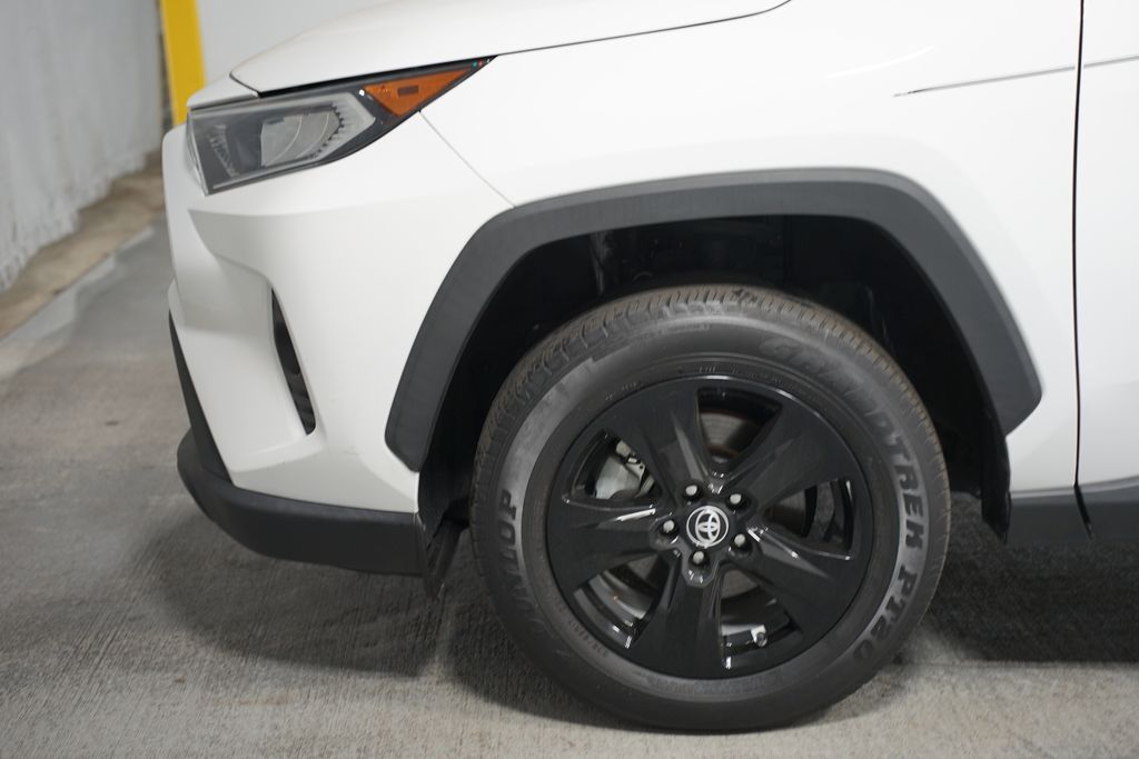 2021 Toyota RAV4 XLE 5