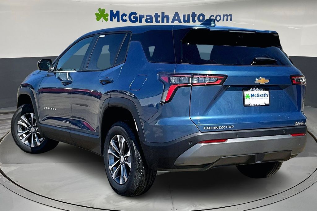 View vehicle photo 3