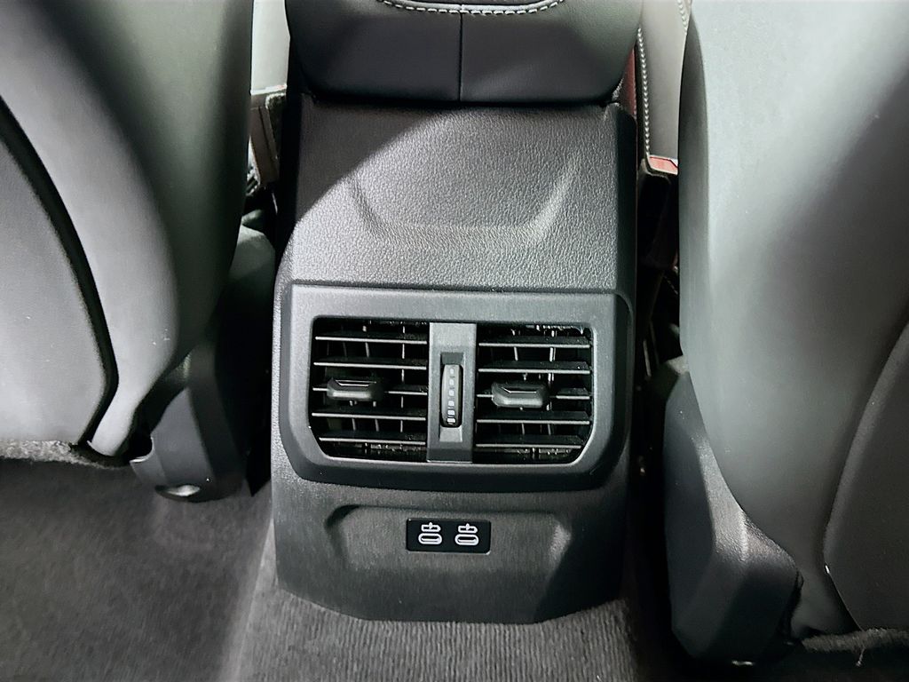 Thumbnail: 2025 BMW 2 Series - 24