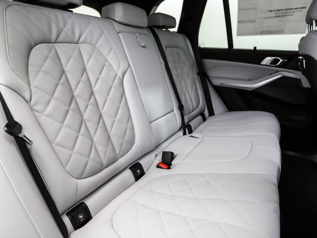 Thumbnail: 2026 BMW X5 - 28