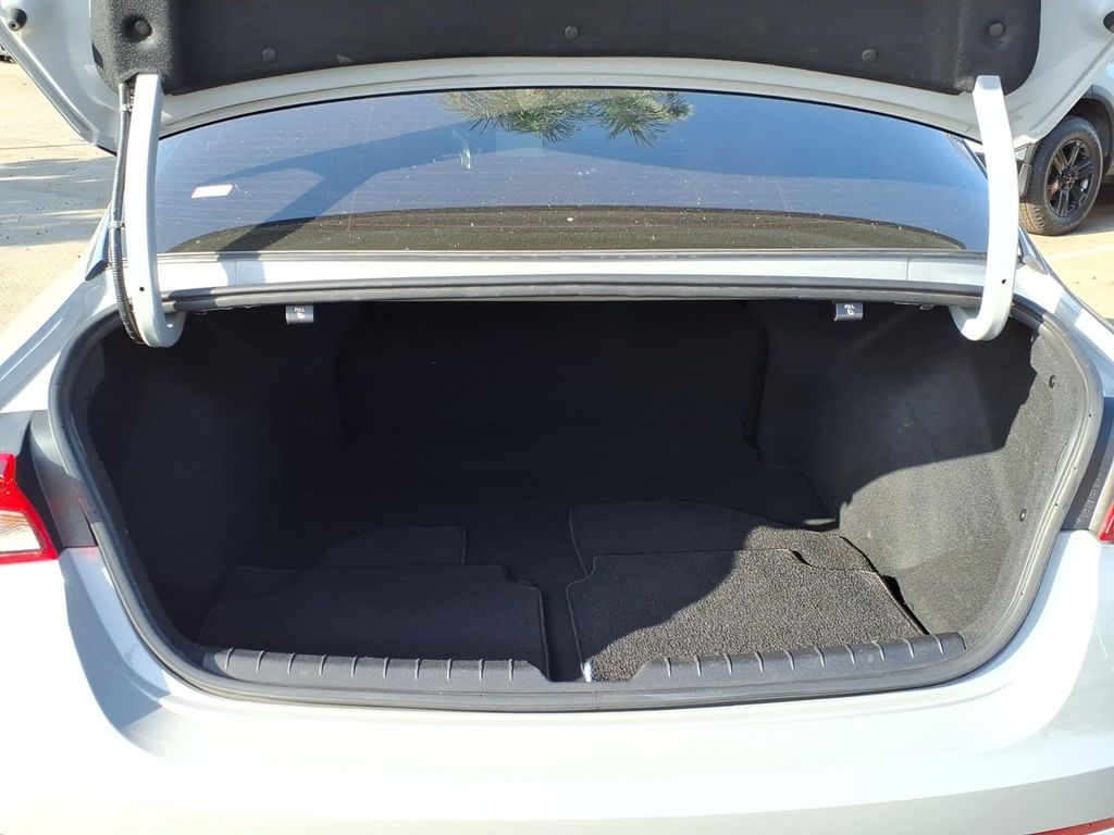Used 2023 Gray Kia GT-Line image 5