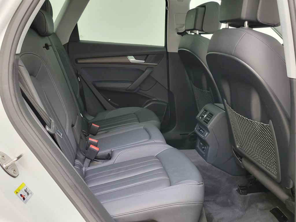 Thumbnail: 2023 Audi Q5 - 16