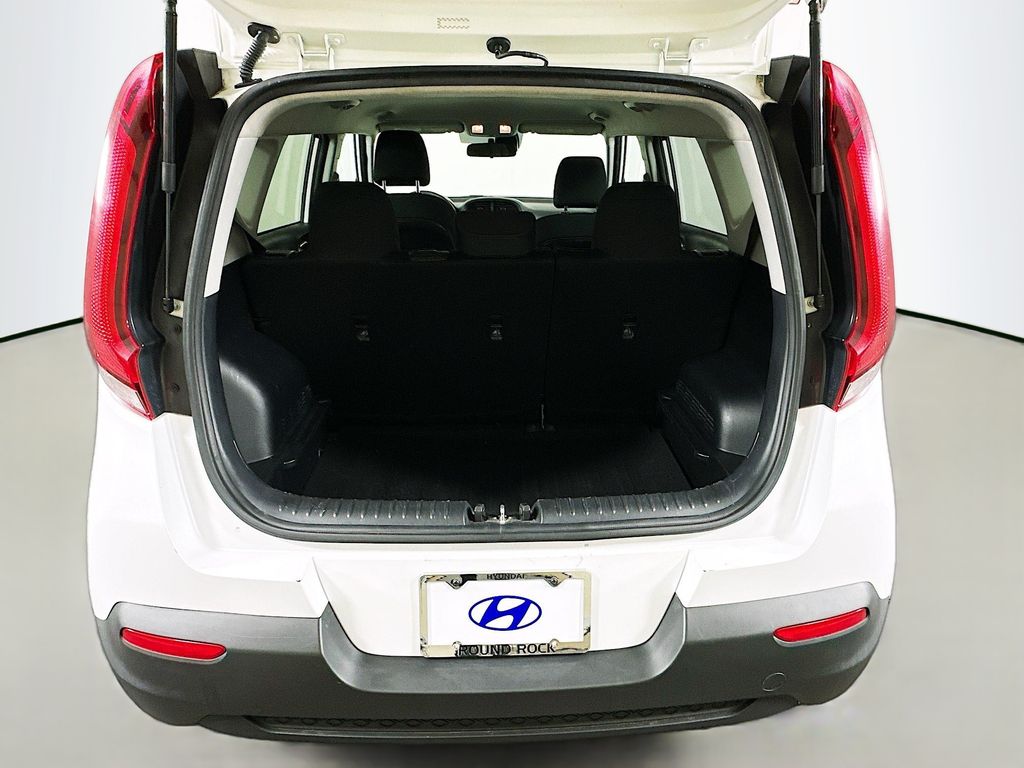 2021 Kia Soul S 24