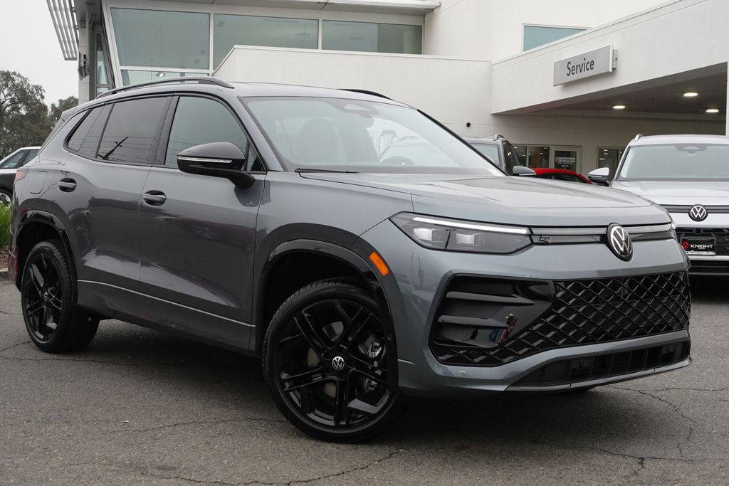 New 2026  Volkswagen 2.0T SE R-Line Black image 3