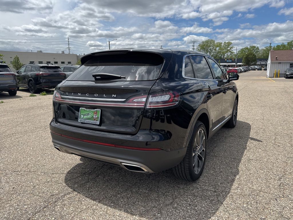 View vehicle photo 5