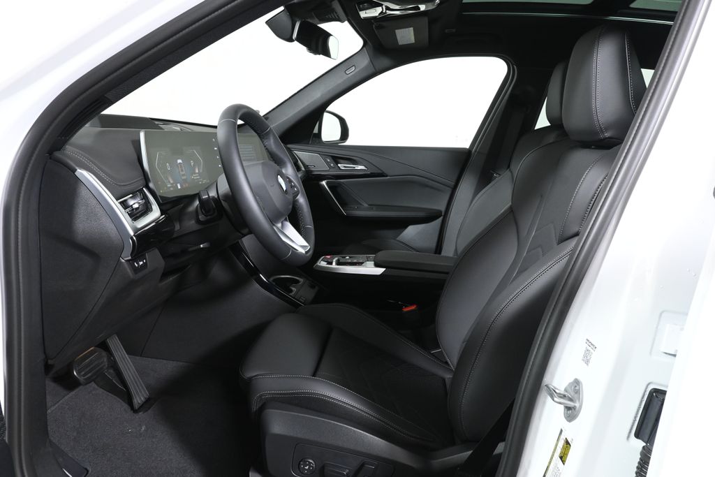 Thumbnail: 2027 BMW X1 - 3