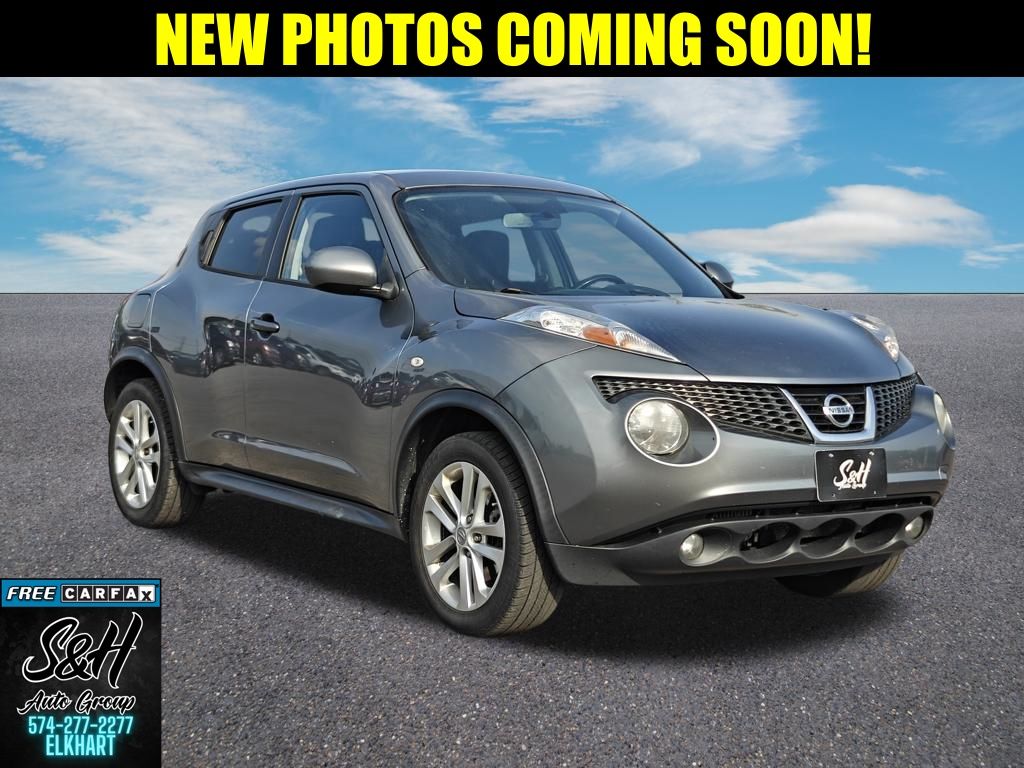 Gray (Gun Metallic) 2014 Nissan Juke SV AWD SUV / Crossover All-Wheel Drive Continuously Variable Transmission