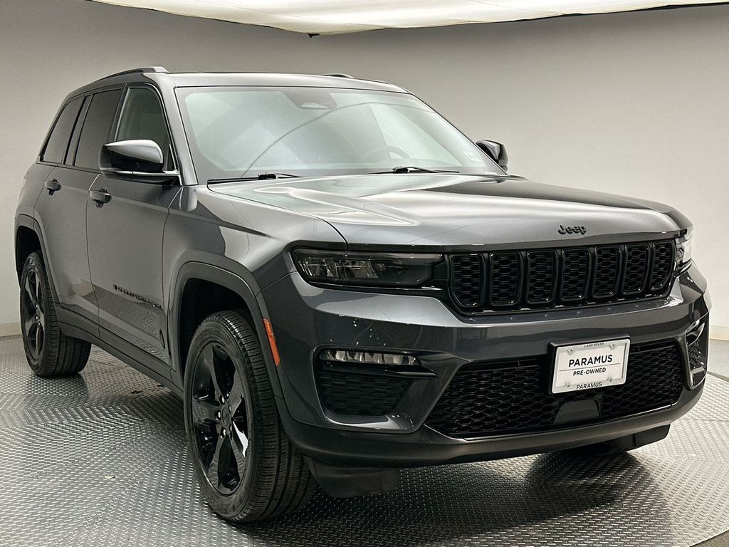 Thumbnail: 2024 Jeep Grand Cherokee - 15