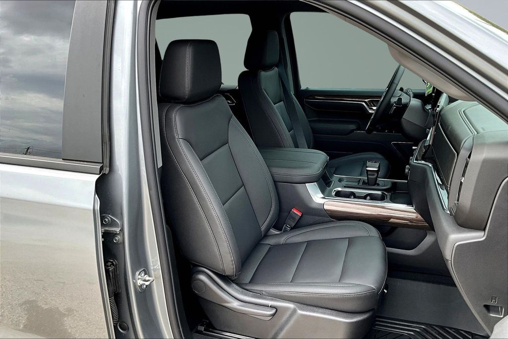 2026 Chevrolet Silverado 1500 LT Trail Boss - 11