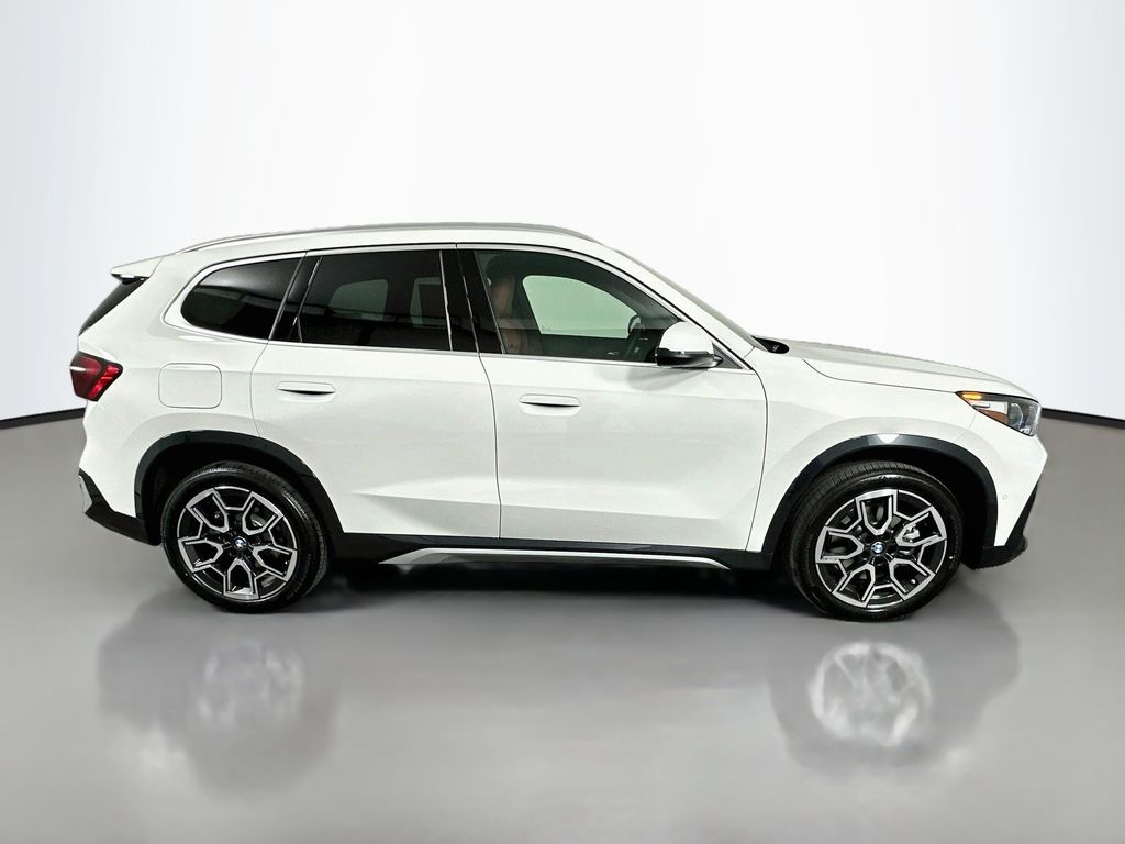 Thumbnail: 2026 BMW X1 - 4