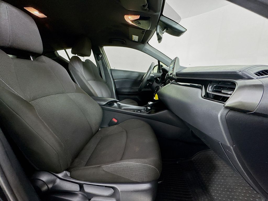 Used Car 2019 Toyota C-hr  Le For Sale Under $20,000 In Austin, Texas