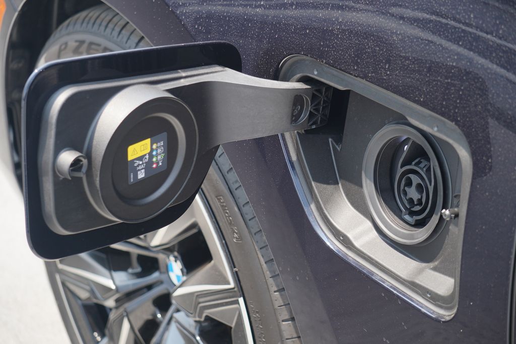 Thumbnail: 2025 BMW 7 Series - 6