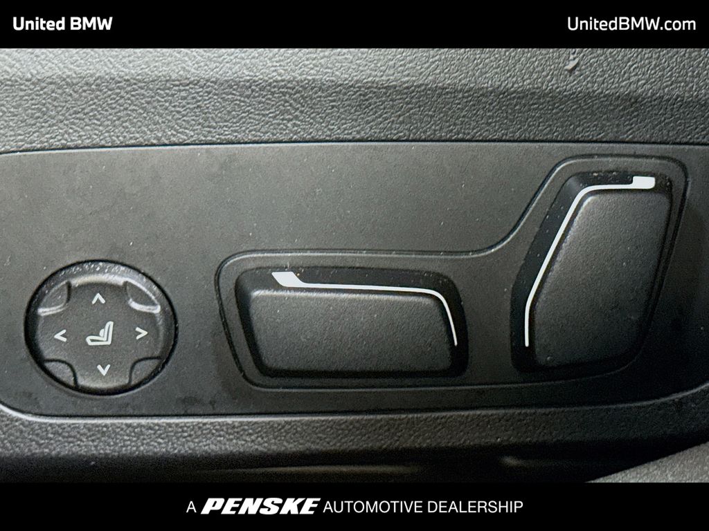 Thumbnail: 2025 BMW 4 Series - 4