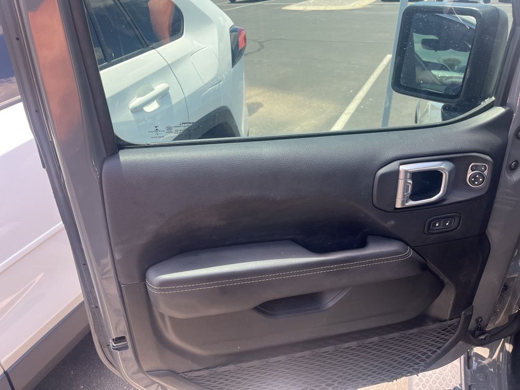 2021 Jeep Wrangler Unlimited Sahara 4xe 8