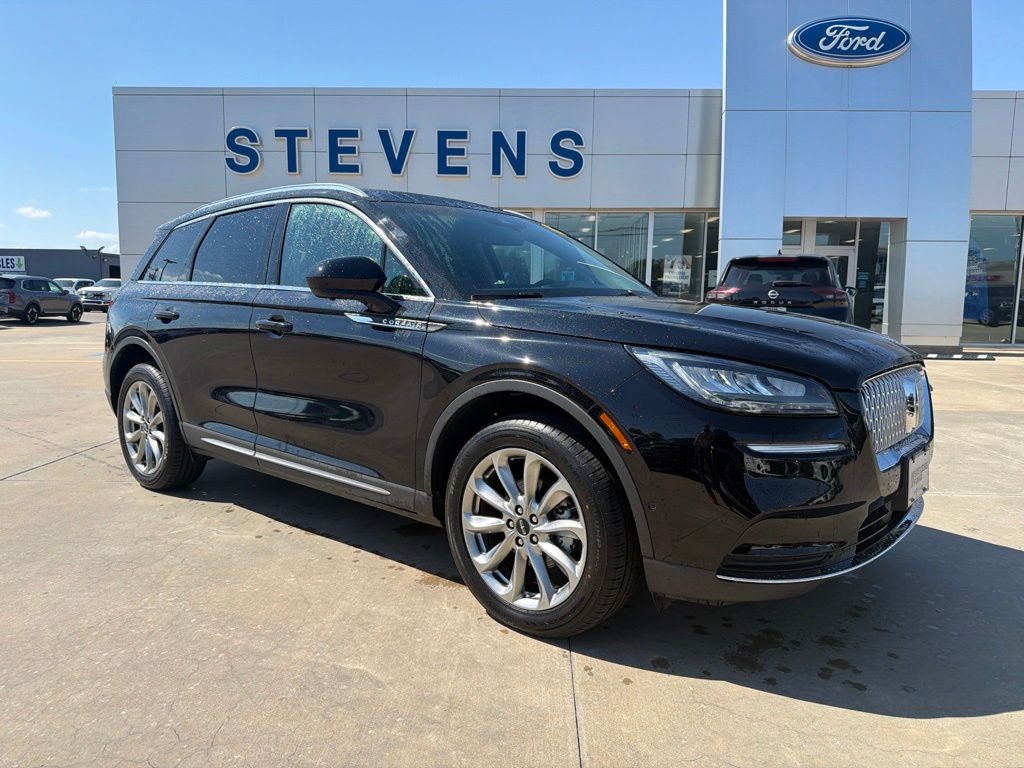  2022 Lincoln Corsair Standard AWD   
