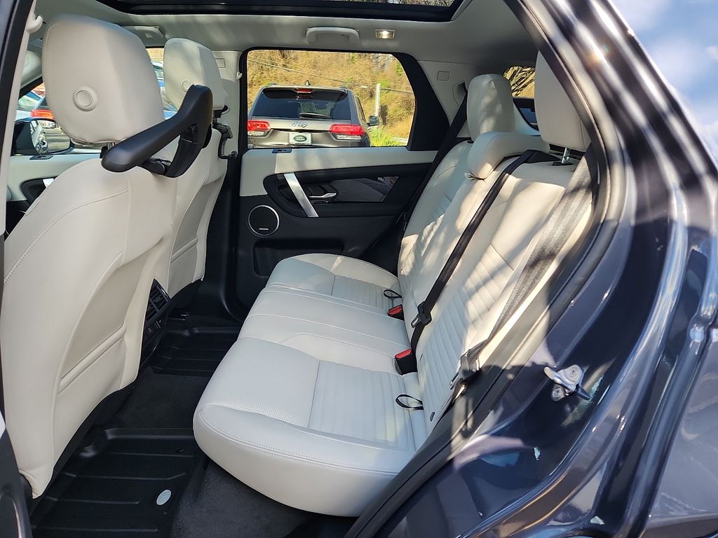 Thumbnail: 2025 Land Rover Discovery Sport - 10