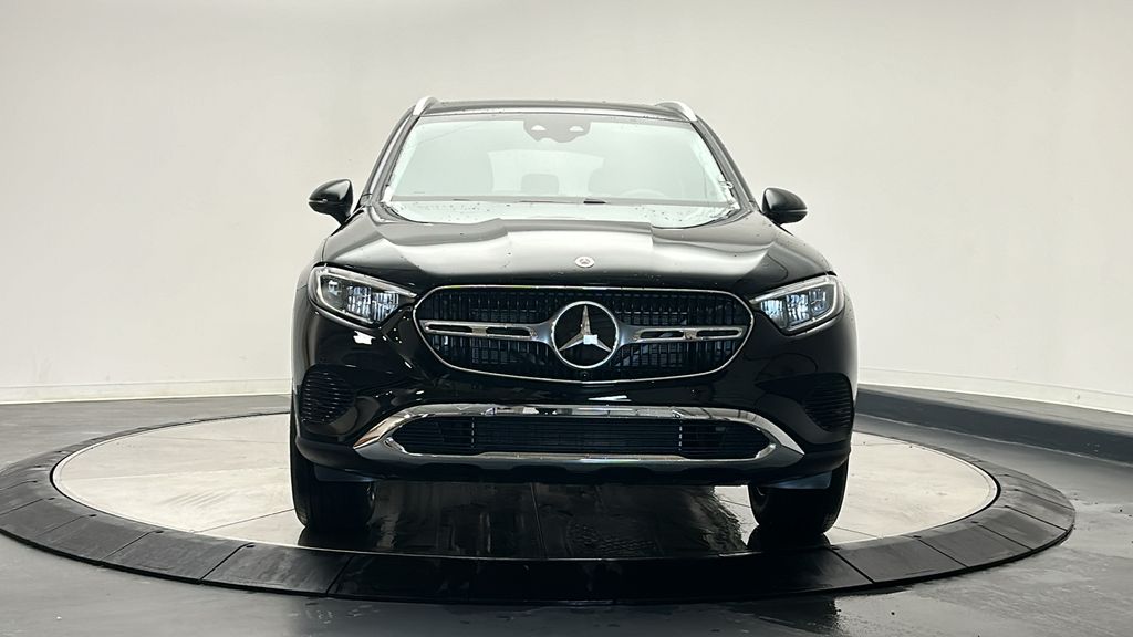 2025 Mercedes-Benz GLC 350 2