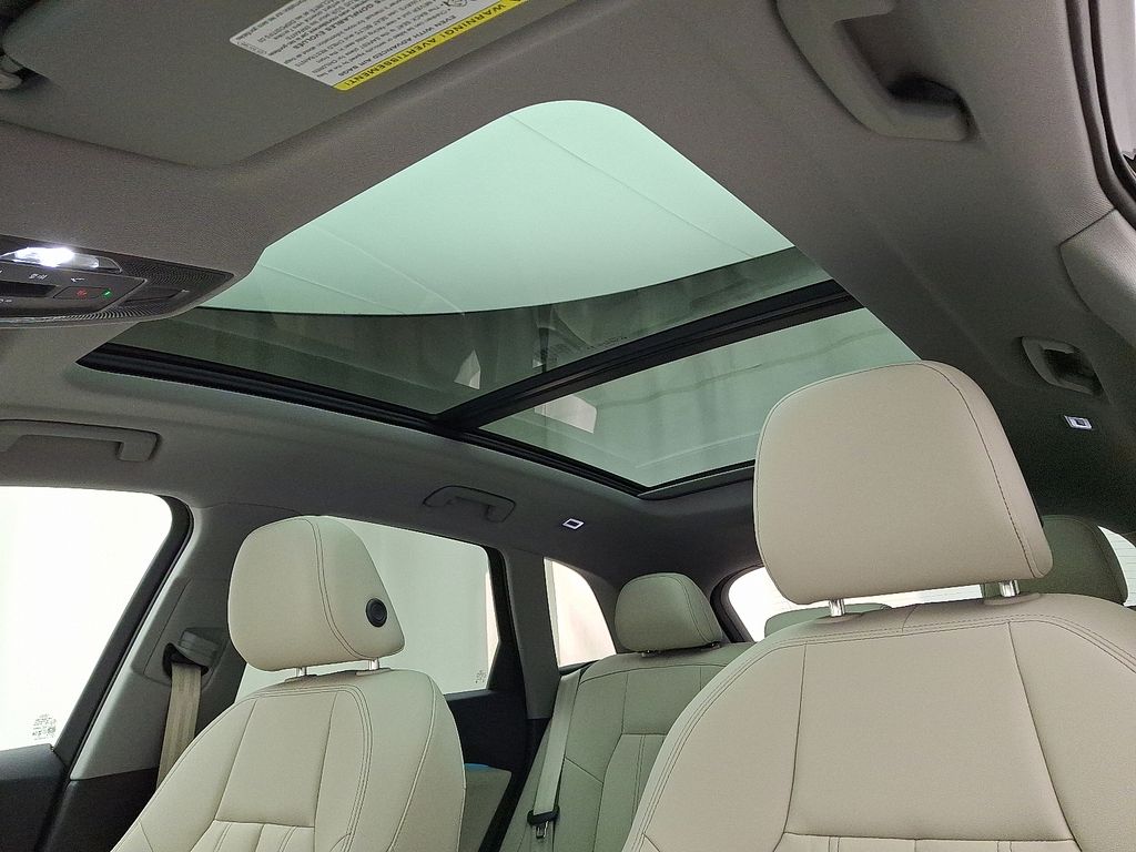 Thumbnail: 2025 Audi Q5 - 9