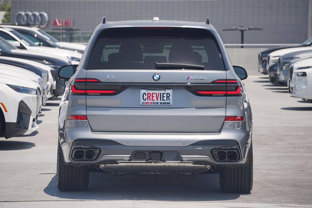 2025 BMW X7 M60i 6