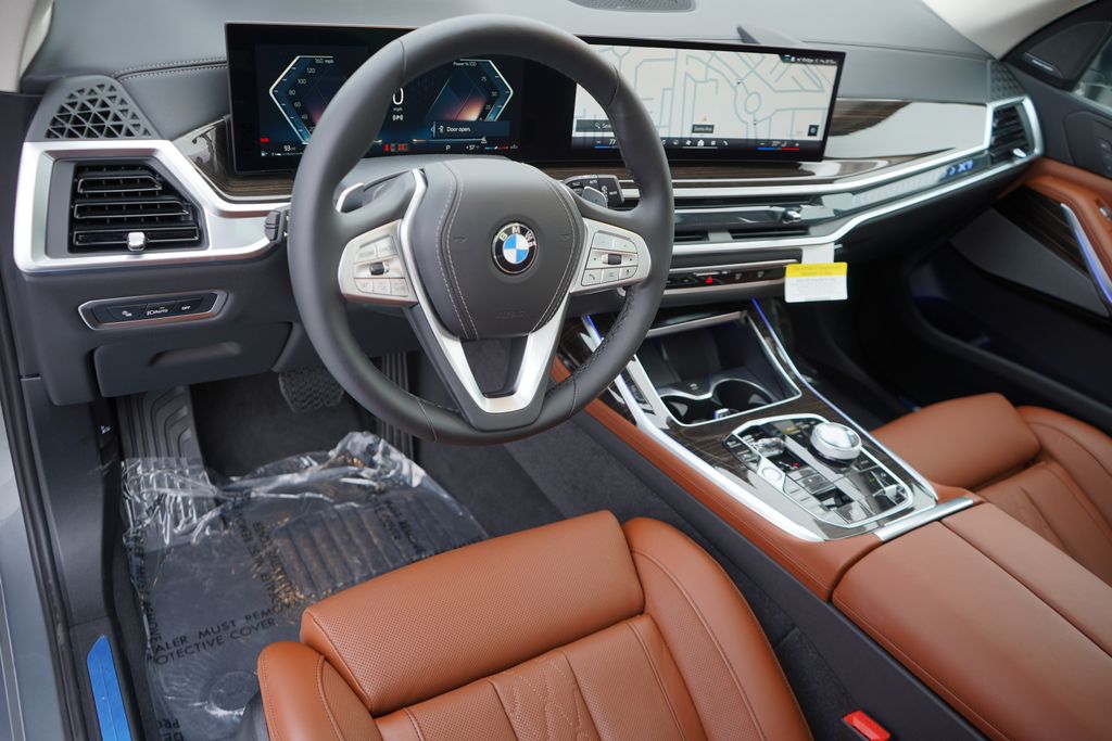 2024 BMW X7 xDrive40i 12