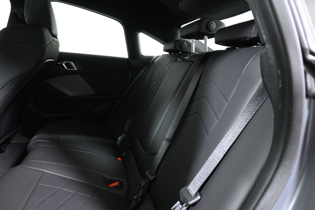 Thumbnail: 2026 BMW 2 Series - 4