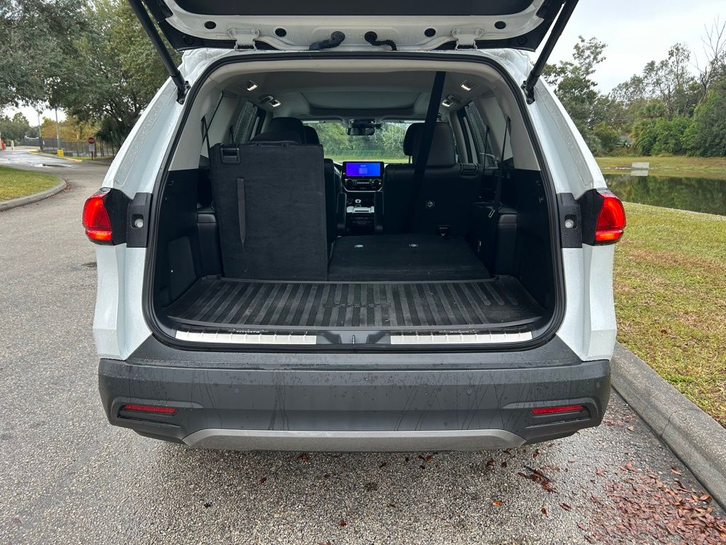 Thumbnail: 2024 Toyota Grand Highlander - 10