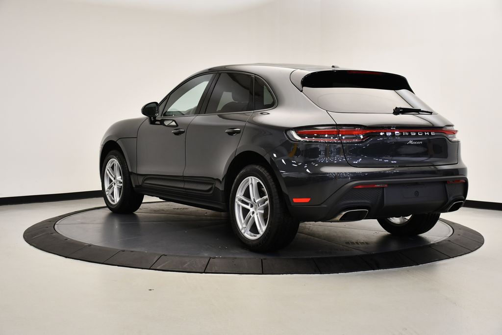 2025 Porsche Macan  3