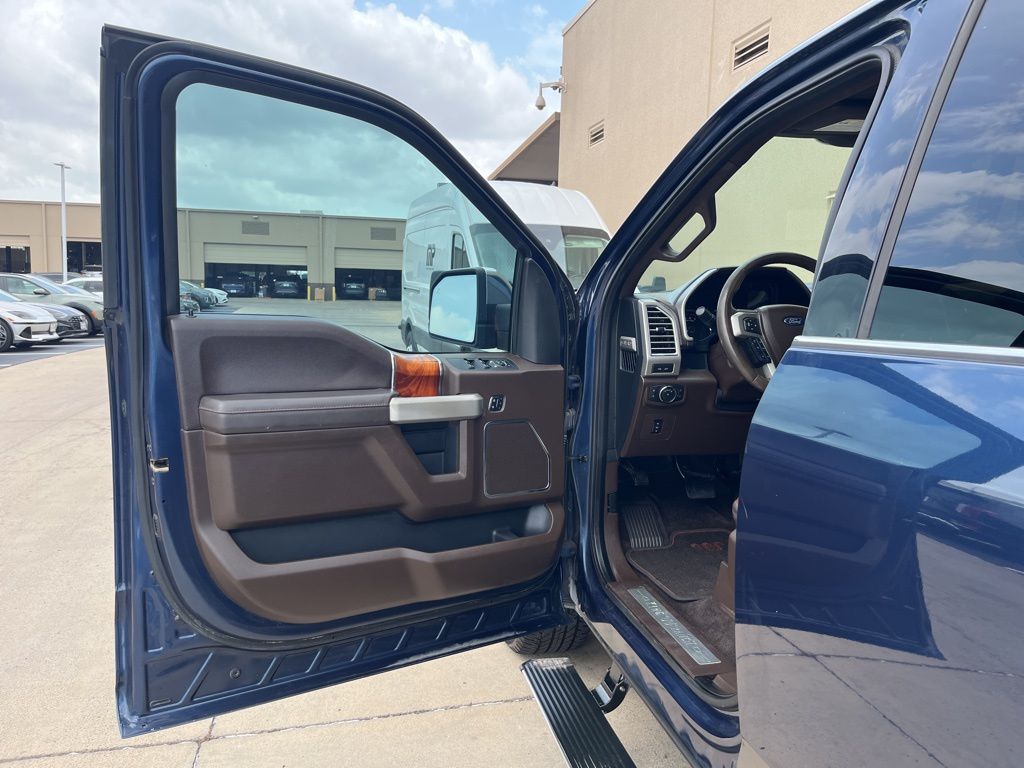 2016 Ford F-150 King Ranch 27