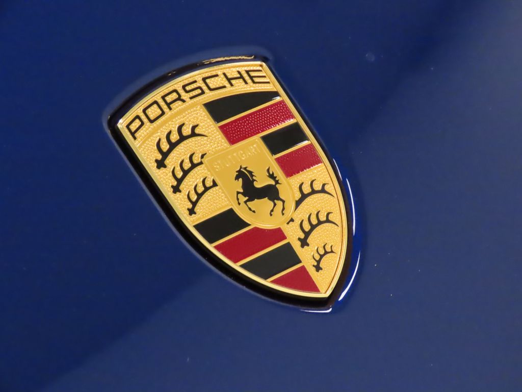 Thumbnail: 2026 Porsche Macan - 13