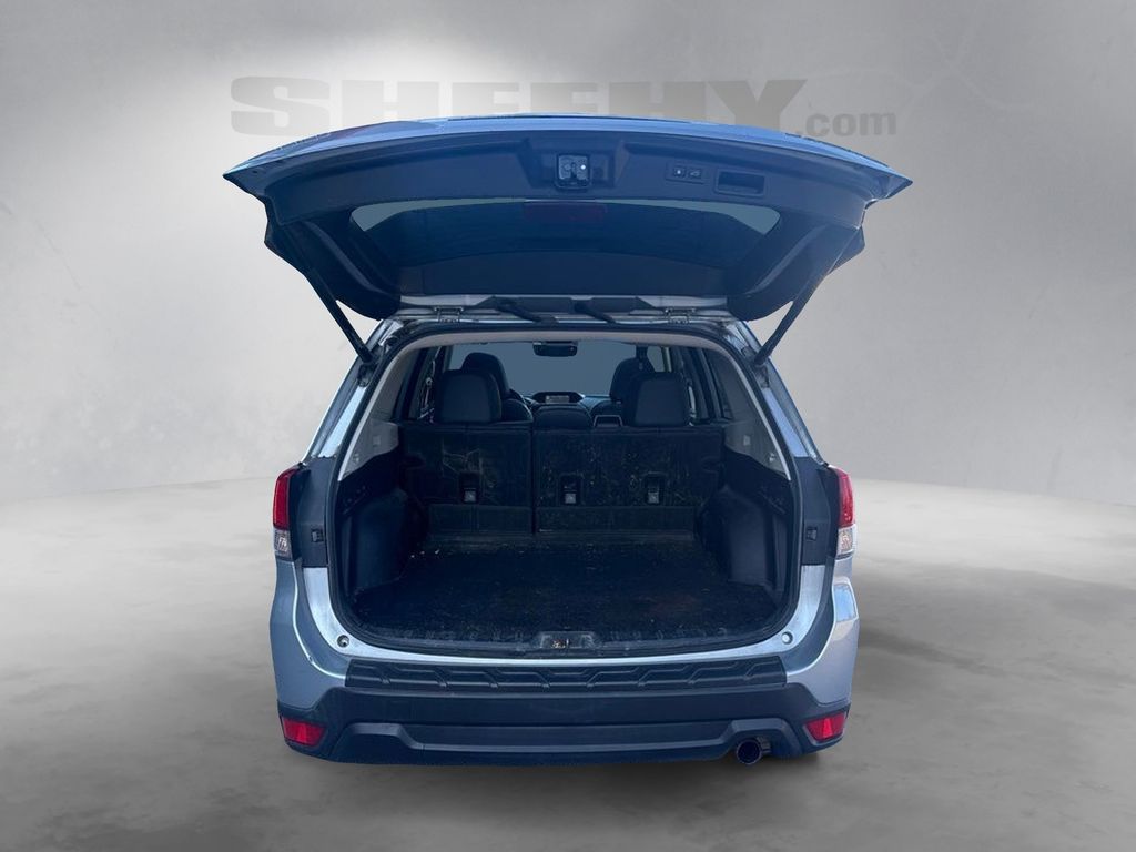 Used 2020 Silver Subaru Limited image 25