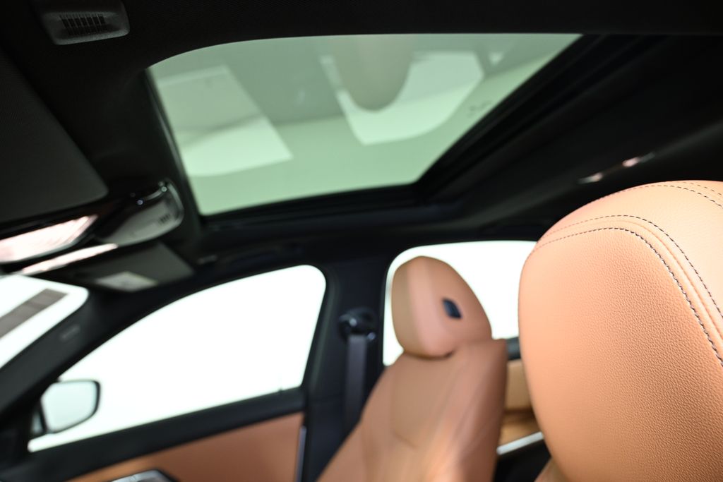 Thumbnail: 2025 BMW 3 Series - 20