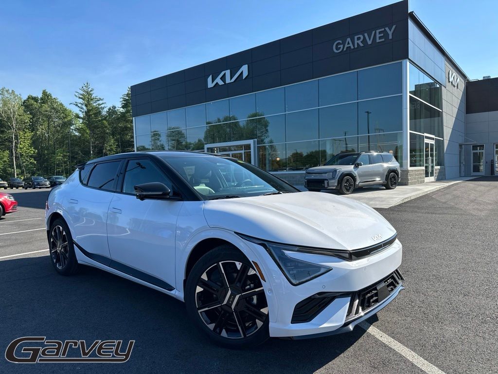 Glacier White Pearl/Black Roof 2026 Kia EV6 SUV / Crossover All-Wheel Drive 1-Speed Automatic