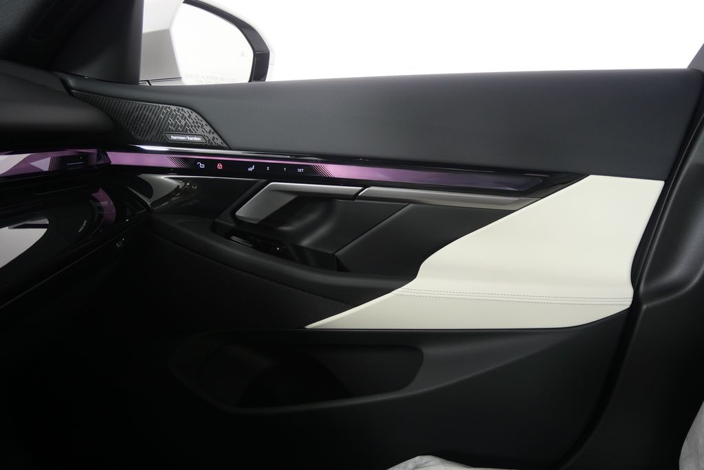 Thumbnail: 2026 BMW 5 Series - 24