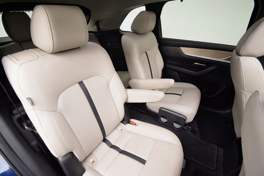 used 2024 Mazda CX-90 car, priced at $25,900