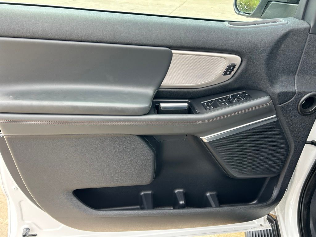 Used 2025 Ford Expedition SUV